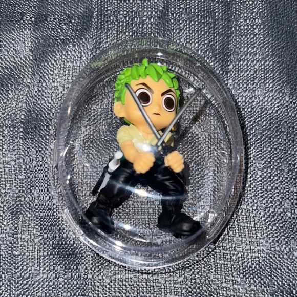 NWOT One Piece Roronoa Zoro Anime Character Figure with Swords - Picture 1 of 2